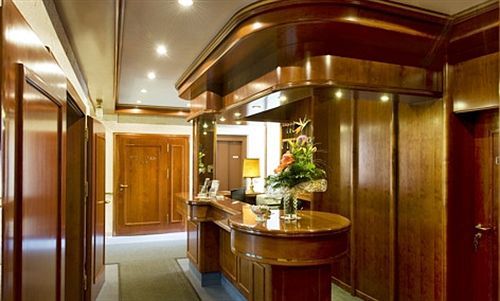 Hotel Am Schelztor Эсслинген Экстерьер фото