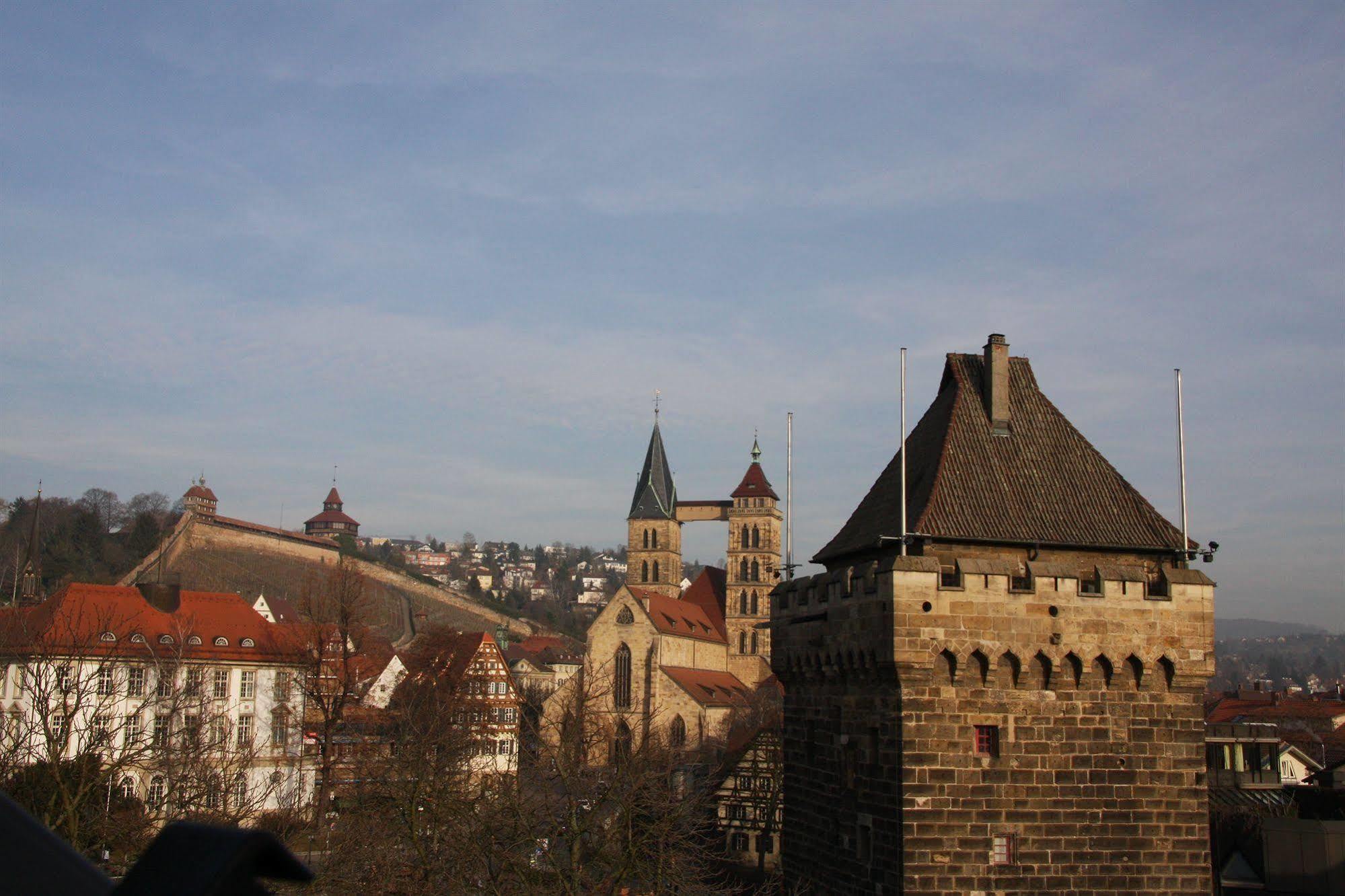 Hotel Am Schelztor Эсслинген Экстерьер фото