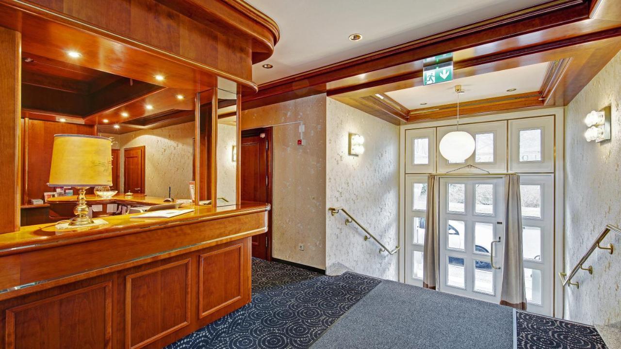 Hotel Am Schelztor Эсслинген Экстерьер фото